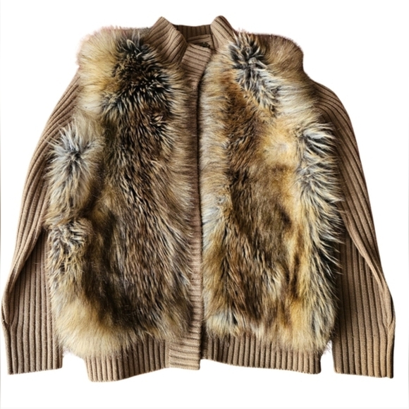 Michael Kors Ribbed Knit Cardigan with Luxe Faux Fur Panels | Camel Brown ✨️🦊 - Picture 9 of 10